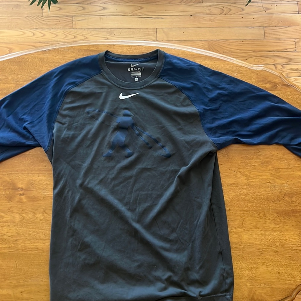 Nike Dri-Fit grey w blue 3/4 sleeves baseball shirt men’s medium